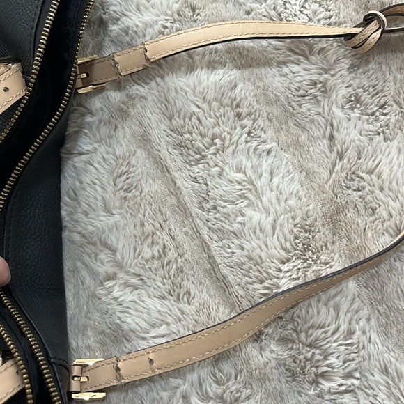 Michael Kors Black and tan zippered handbag - Picture 9 of 13